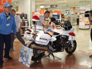 秋の秋の全国交通安全運動,交通安全運動,熊本中央地区交通安全協会,安全協会,白バイ,白バイ記念撮影全国交通安全運動,交通安全運動,熊本中央地区交通安全協会,安全協会